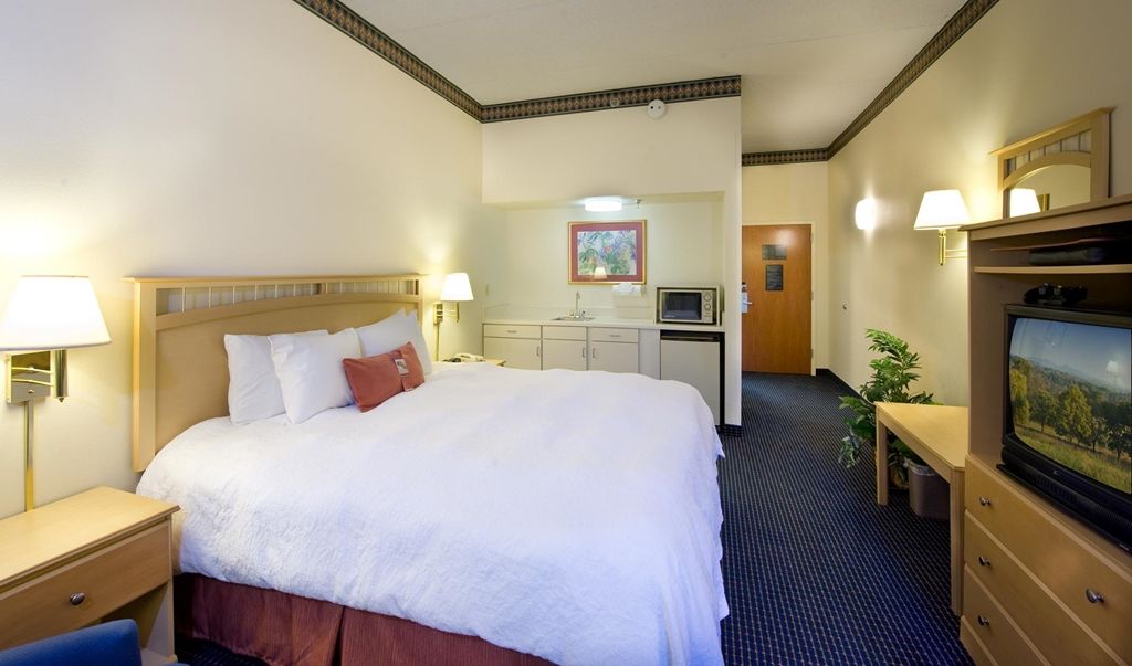 Hampton Inn Atlanta-Woodstock Szoba fotó
